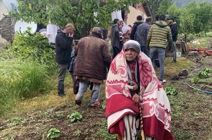 Deprem bölgesinden son bilgileri AFAD verdi