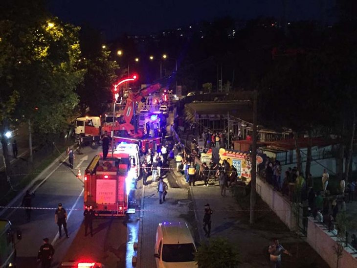 Otel inşaatı çöktü! 1 ölü, 8 yaralı