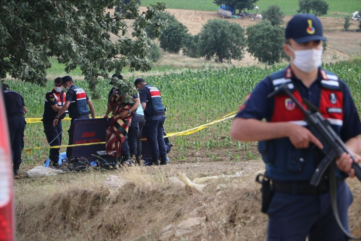 Yengesini bıçakla öldürdü