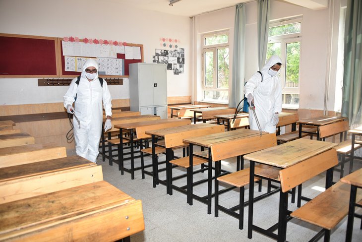 Karatay'da sınavlar öncesi tüm okullar dezenfekte ediliyor