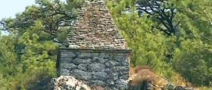 Yıllardır türbe diye ziyaret edilen yer gladyatöre ait mezar çıktı