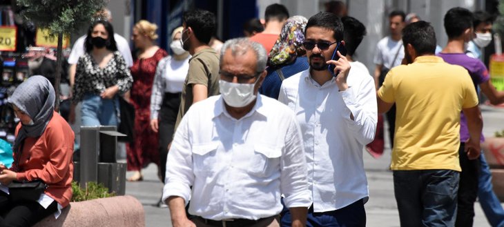 Maske denetimleri başladı! Konya'da 2 saatte 6 kişiye 900'er lira ceza yazıldı