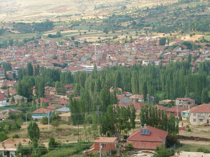 Konya’da bir mahallede pozitif vakalar çıktı, halkın toplu bulunduğu yerler kapatıldı