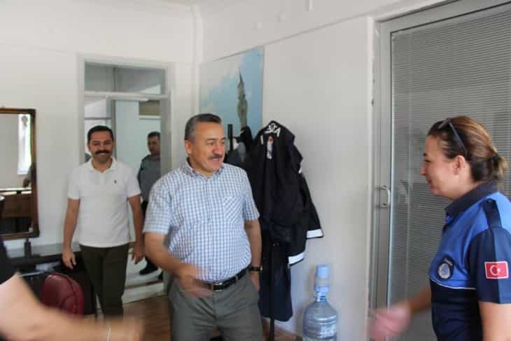 Başkan Tutal, belediye personeli ile bayramlaştı