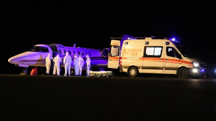 Koronavirüs hastası Türk vatandaşları ambulans uçakla Rusya'dan yurda getirildi