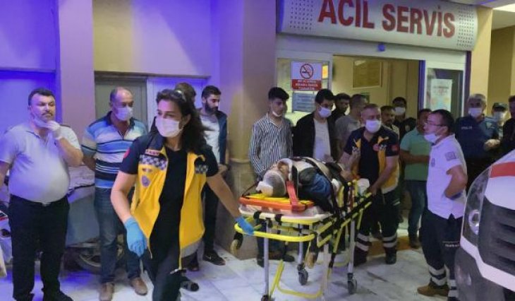 Hayvan otlatma tartışması bıçaklı kavgaya dönüştü: 1'i ağır 5 yaralı