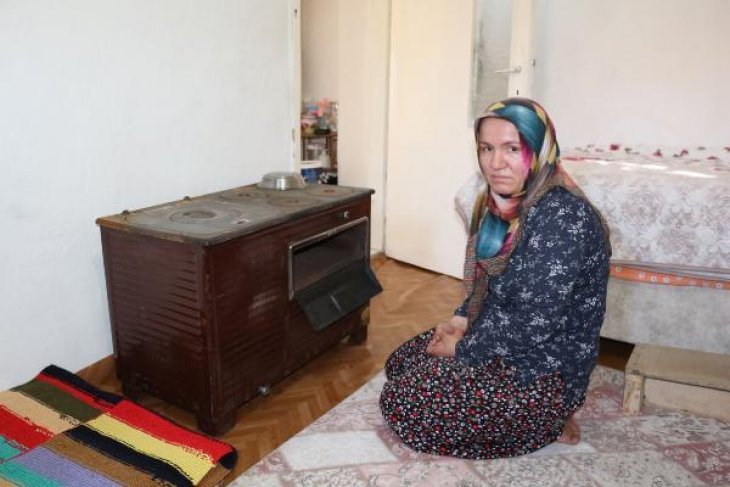 Çalınmasın diye sobaya sakladığı 15 bin TL kül olmuştu! Hazine ve Maliye Bakanı Albayrak güzel haberi verdi