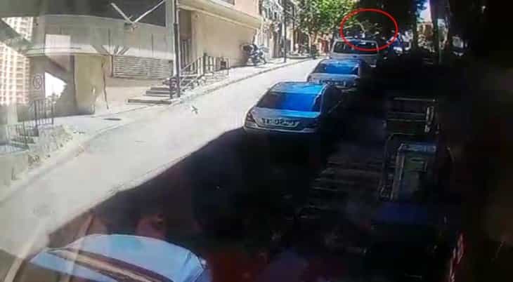 Dördüncü kattan otomobilin üzerine böyle düştü!
