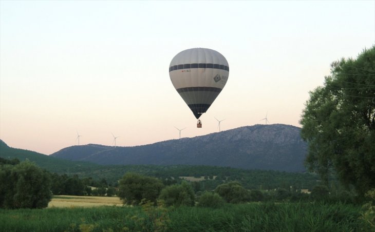 Beyşehir semalarında balon uçuşu denemesi