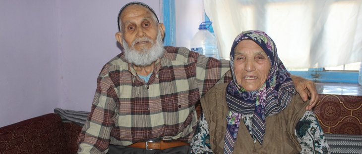 Konya'da 75 yıldır aynı yastığa baş koyan çiftten gençlere mutluluk tavsiyeleri