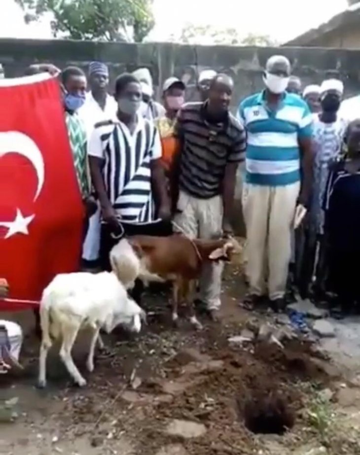 Dünya Müslümanları bayram ediyor