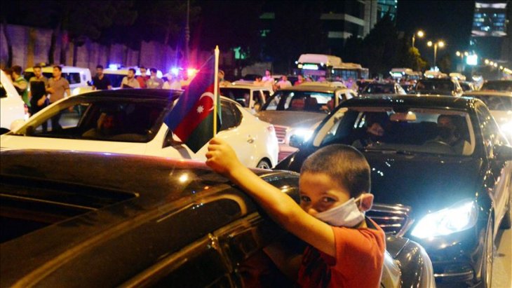 Azerbaijanis call for mobilization against Armenia