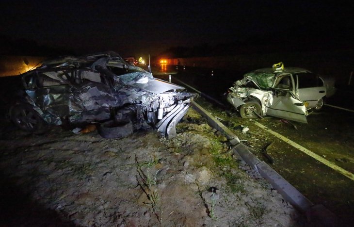 Konya'daki trafik kazasında araçlar hurdaya döndü! Sürücüler yaralandı