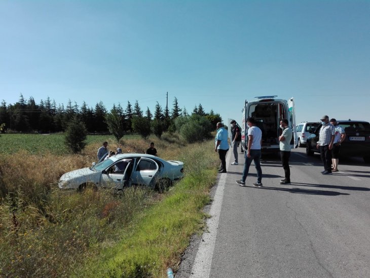 Konya’da otomobil yoldan çıktı: 2 yaralı
