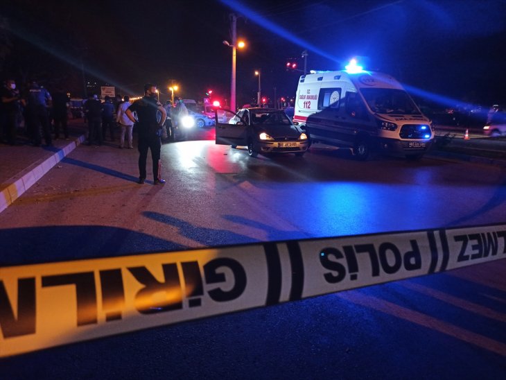 Otomobil yaya anne ve kızına çarptı: 1 ölü, 1 yaralı