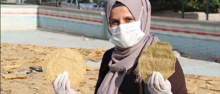 Konyalı kadınların ''çıtır çerez tarhana'' mesaisi