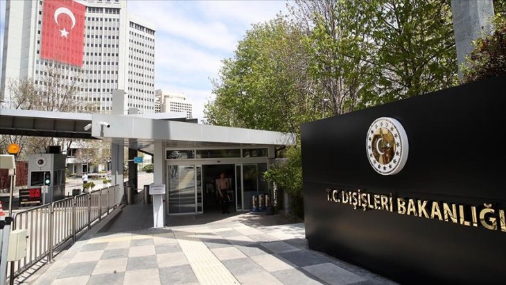 Dışişleri Bakanlığı: Fransa artık kendini dev aynasında görmekten vazgeçmeli