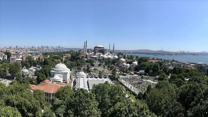Ayasofya-i Kebir Cami-i Şerifi'nde ilk Cuma Namazı kılındı