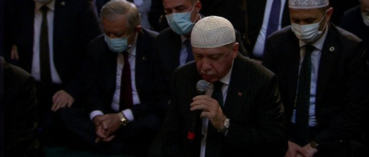 Cumhurbaşkanı Erdoğan'dan Ayasofya'da Kur'an-ı Kerim tilaveti! İşte o anlar