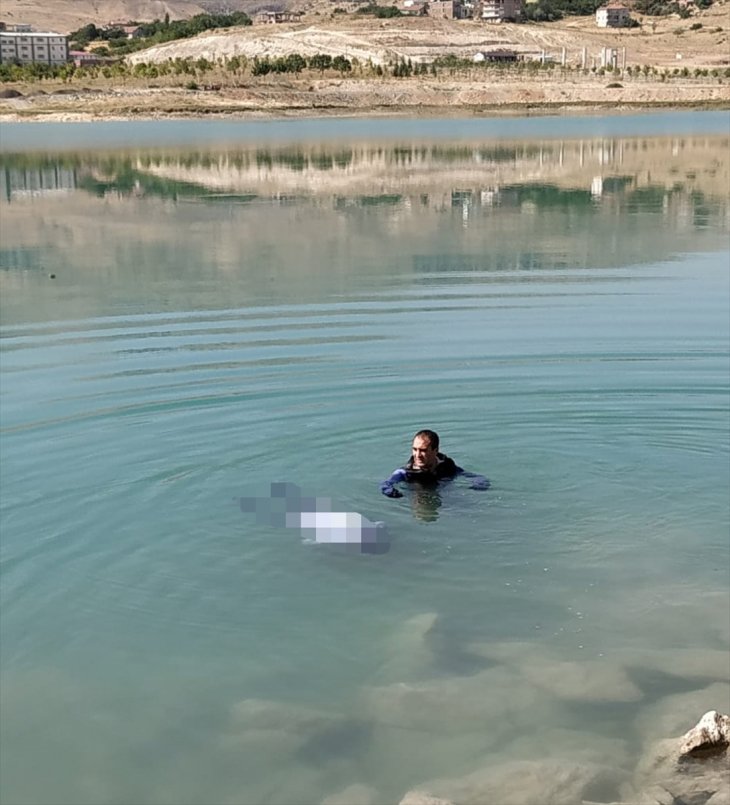 Gölette ölü bulundu