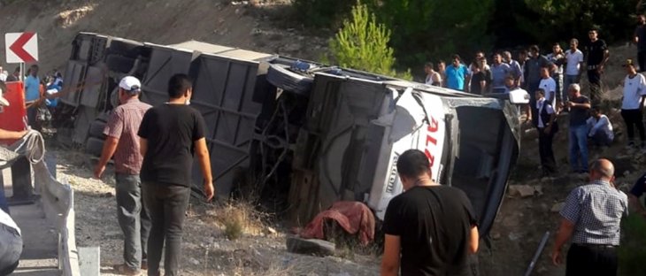 Askerleri taşıyan otobüs devrildi! 4 askerimiz şehit oldu