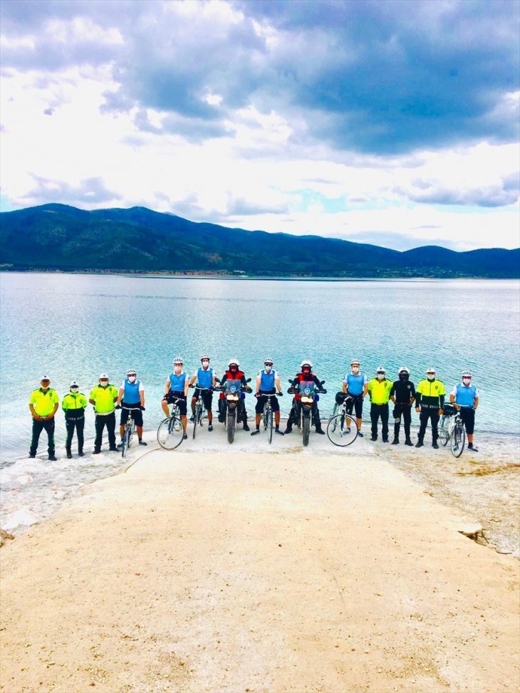 Salda Gölü'nün güvenliği ''Bisikletli Martı Timi''ne emanet