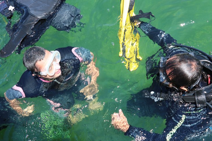 Down sendromlu milli sporcular Beyşehir Gölü'nde dalış yaptı