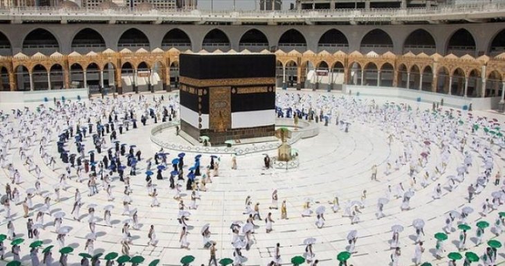 Kabe'nin örtüsü 'Kisve-i Şerif' değiştirildi