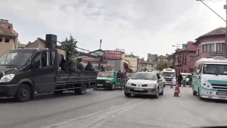 Konya’da dizi ekibi-minibüsçü tartışması