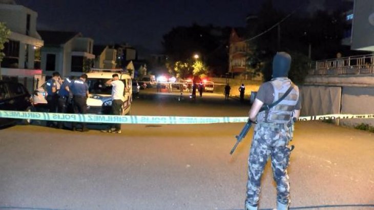 Silahlı kavgaya müdahale eden polis memuru yaralandı