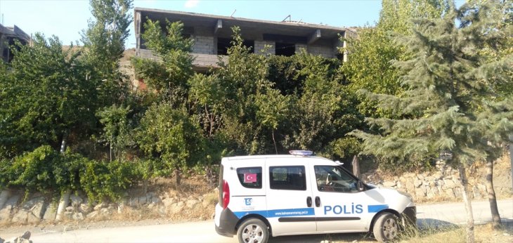 Eşini öldürdü, kayınvalidesini yaraladı! Şüpheli aranıyor