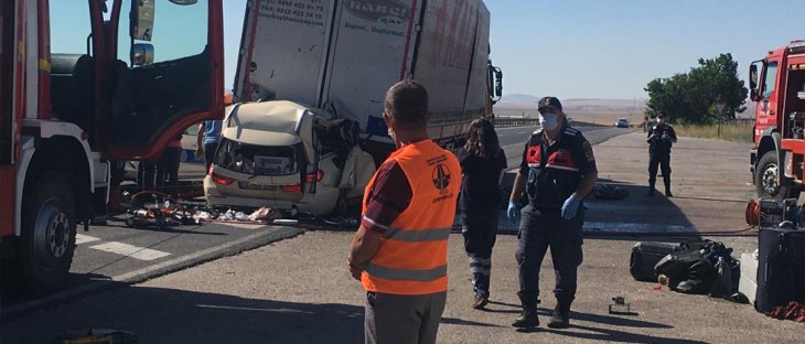 Konya-Ankara kara yolunda feci kaza: 5 ölü