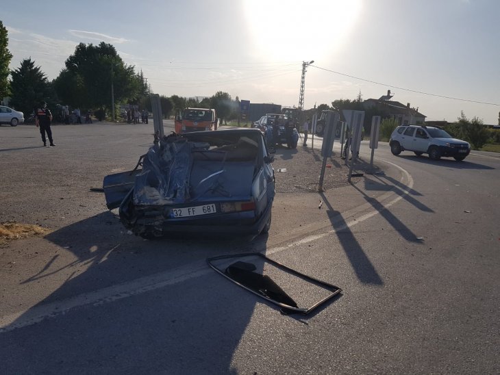 Konya’da minibüsle çarpışan otomobildeki 8 yaşındaki Hasan öldü, 2 kişi yaralandı