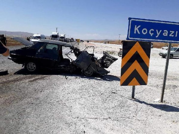 Konya’da yol çalışması olan bölgede iki otomobil çarpıştı: 1 ölü, 5 yaralı