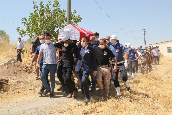 Şehit polisimiz son yolculuğuna uğurlandı