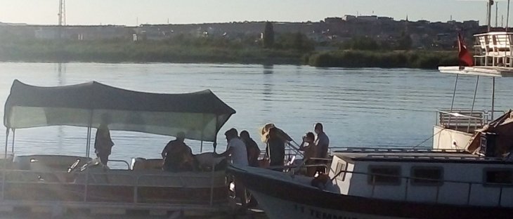 Kahreden haber! Nehre düşen kızını kurtaran baba boğuldu