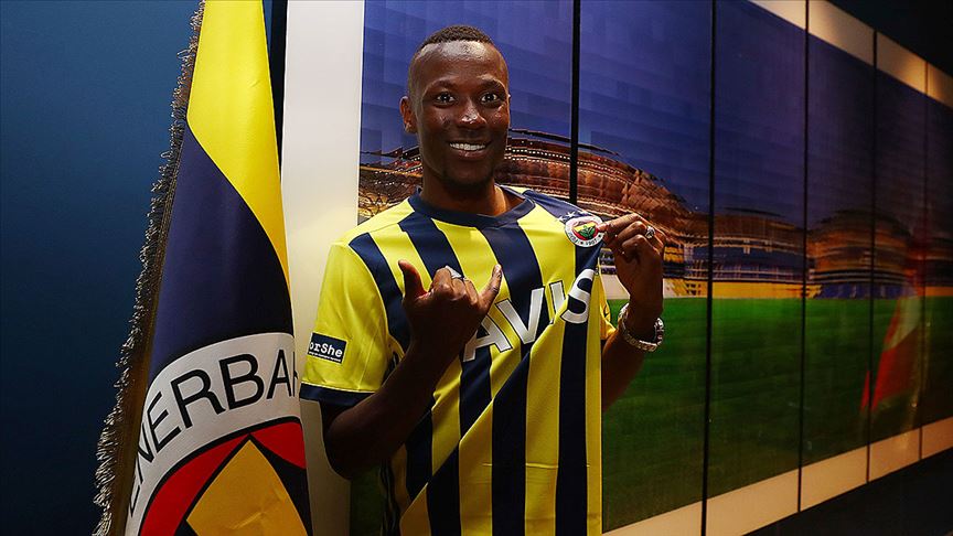 Fenerbahçe Mame Thiam'ı transfer etti