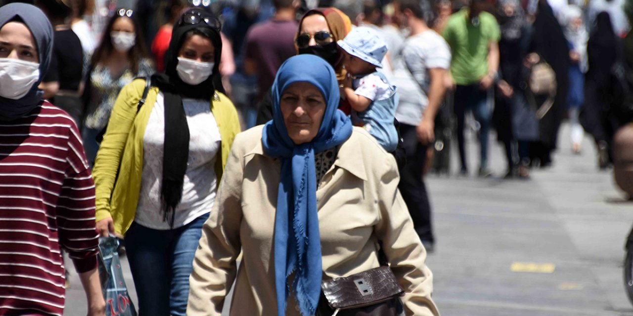 Konya'da 65 yaş ve üzerine sokağa çıkma kısıtlaması getirildi