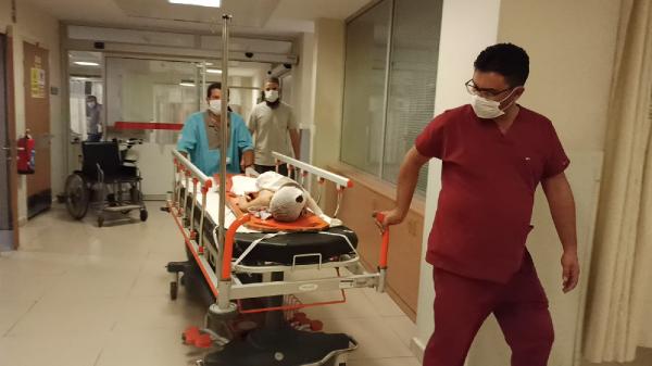 Oyun oynarken balkondan düşen 3 yaşındaki çocuk ağır yaralandı
