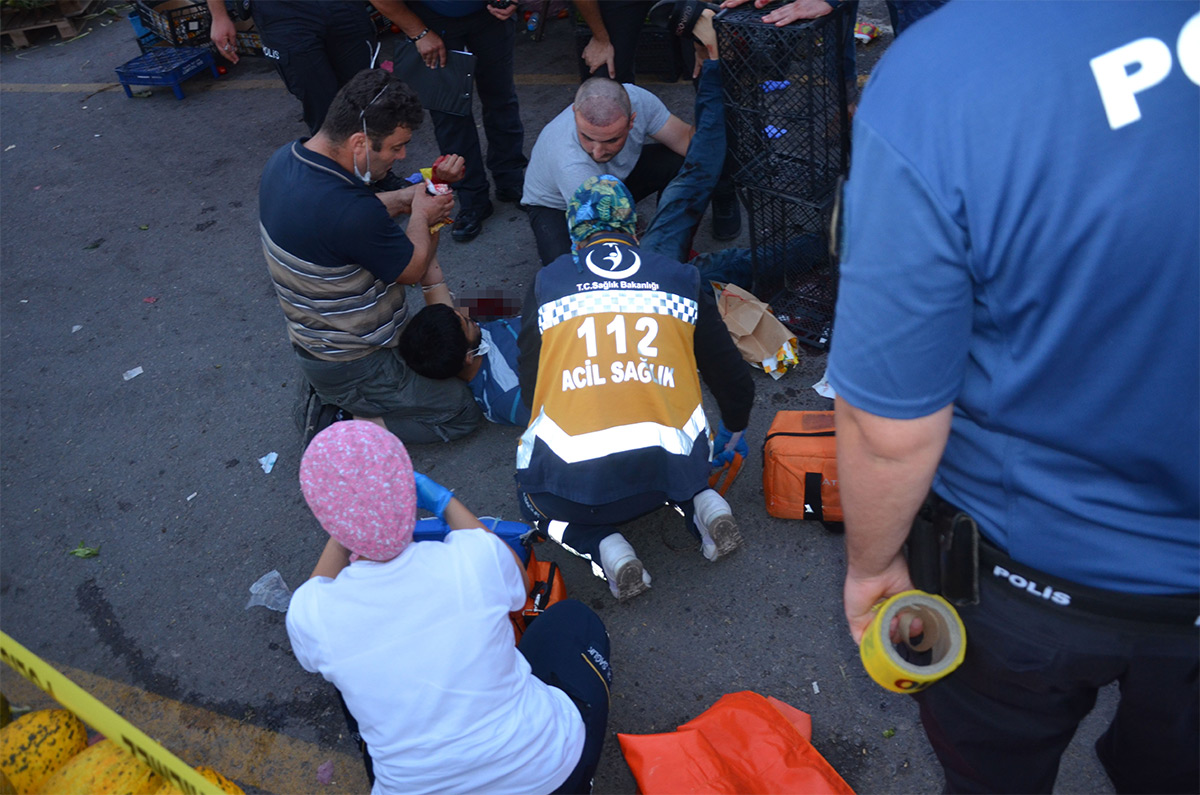 Pazar yerinde kanlı kavga: 1 ölü, 5 yaralı