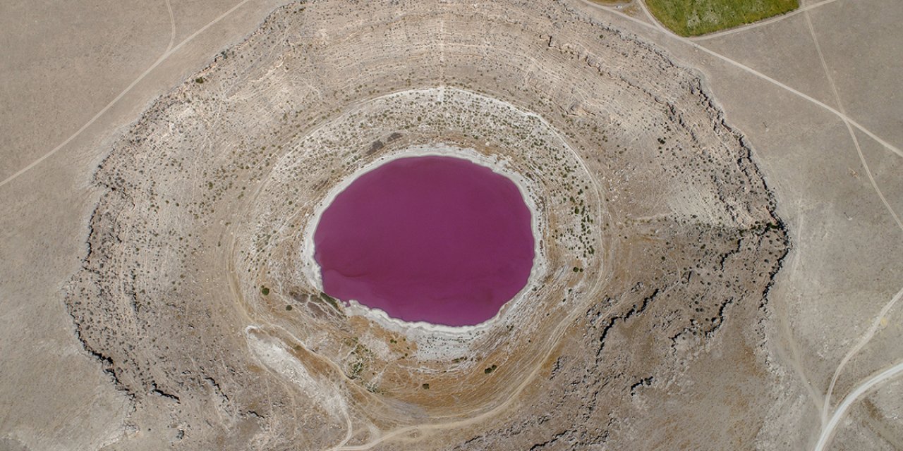 Konya’da görsel şölen: Meyil Obruk Gölü pembe renge büründü