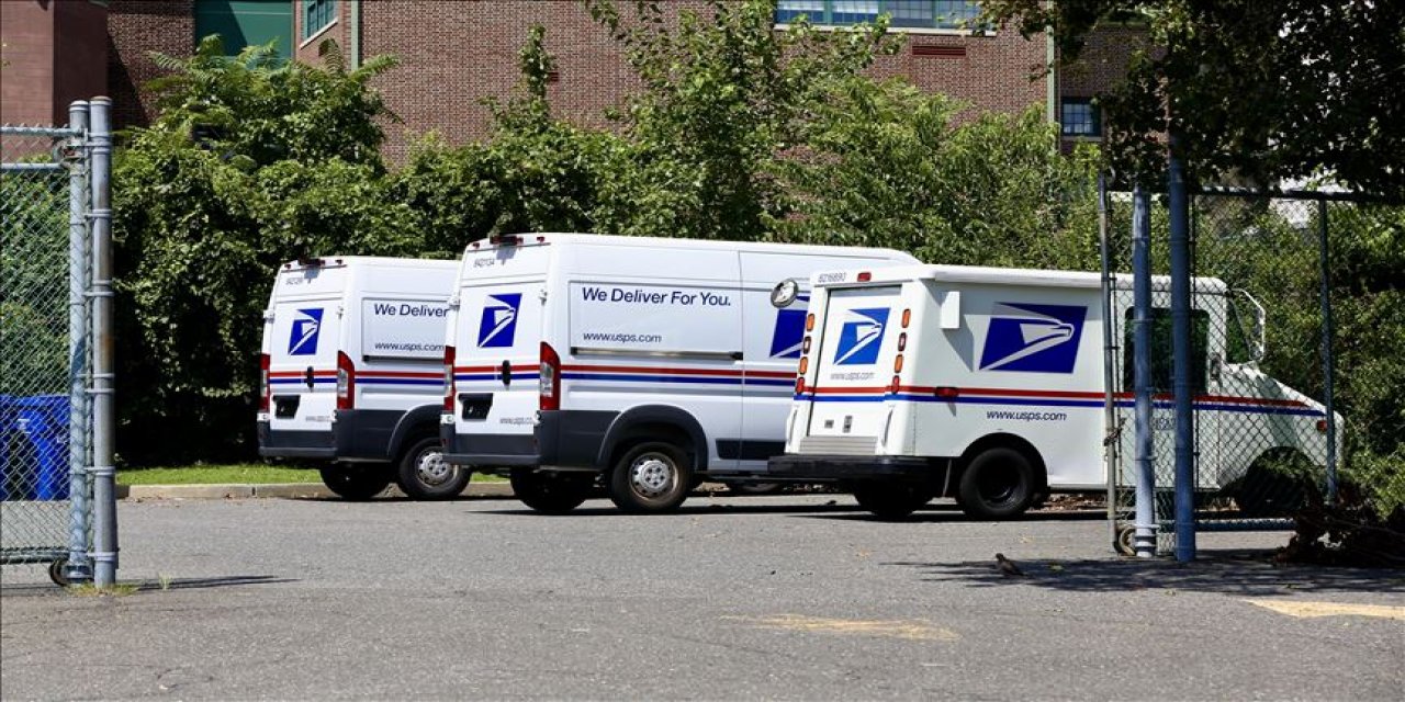 US postal chief commits to delivering ballots on time