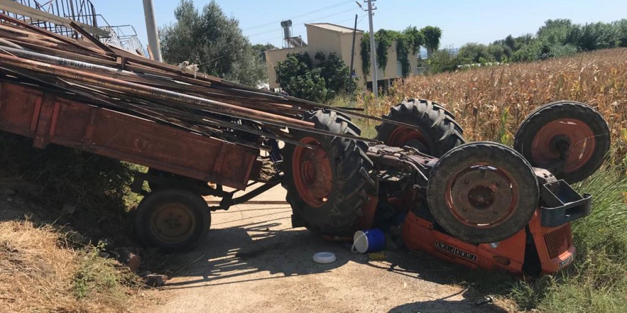 Devrilen traktörün altında kalan çiftçi hayatını kaybetti