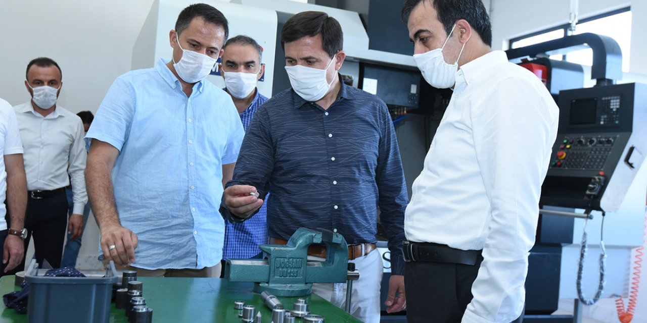 Başkan Kılca KTO Mesleki Eğitim Merkezi’ni ziyaret etti