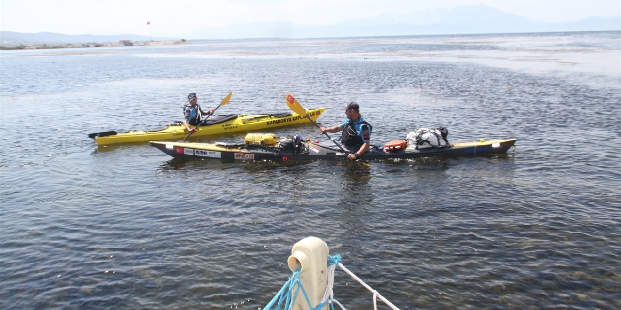 Dört sporcu Zafer Bayramı için Beyşehir Gölü'nde buluştu