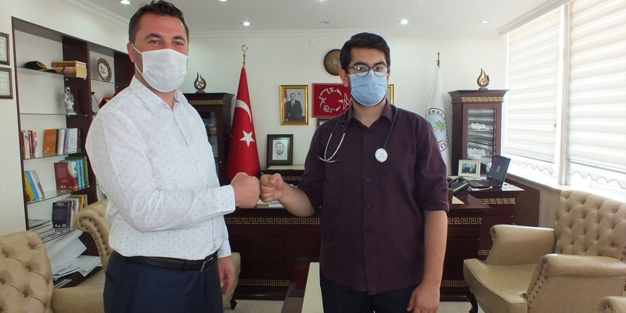 Tıp fakültesini kazandığı pazarcı tezgahında öğrenmişti! Gelen burs teklifleri için sergilediği tavırla yine haber oldu