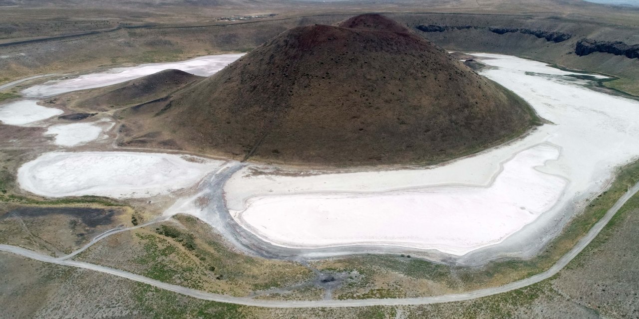 Konya'da iki kuzen, Meke Gölü'ne patlayıcı madde gömdükleri gerekçesiyle yargılanıyor