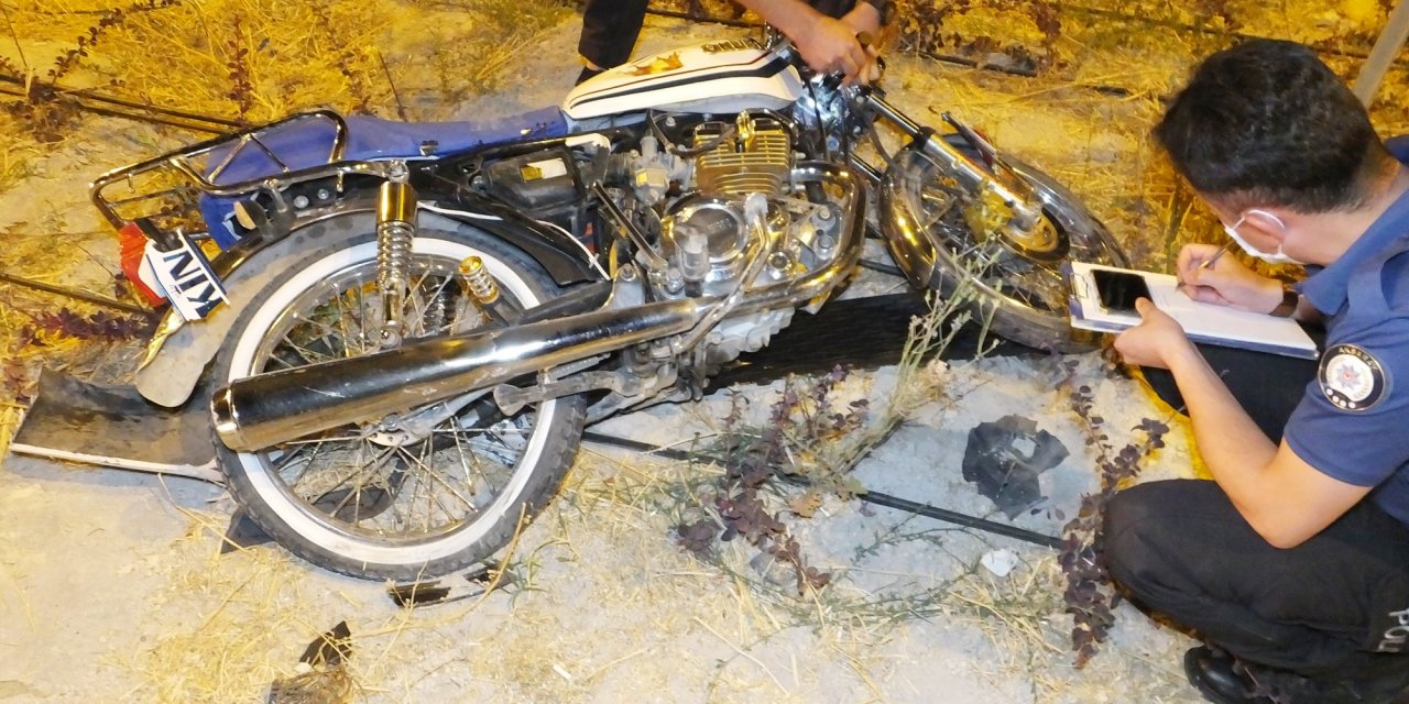 Konya yolunda motosikletle otomobil çarpıştı: 2 yaralı