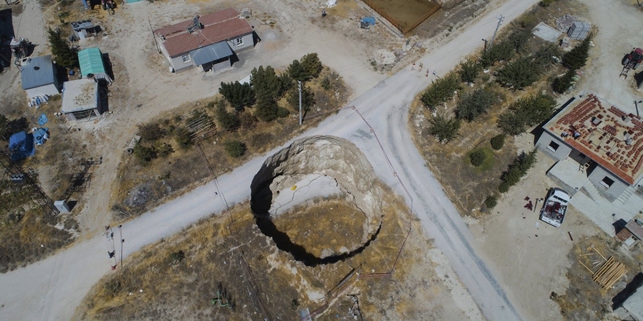 Konya’da obruklar evlere yaklaştı, halk tedirgin