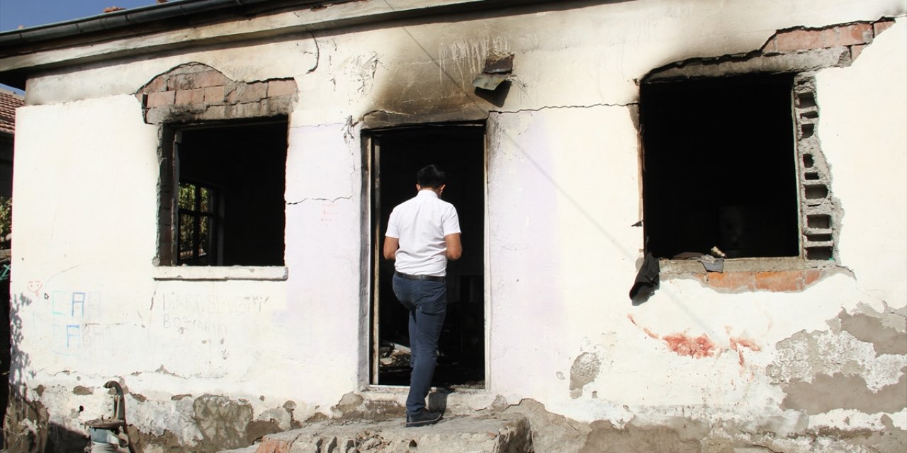 Müstakil evde çıkan yangında 6 kişi yaralandı